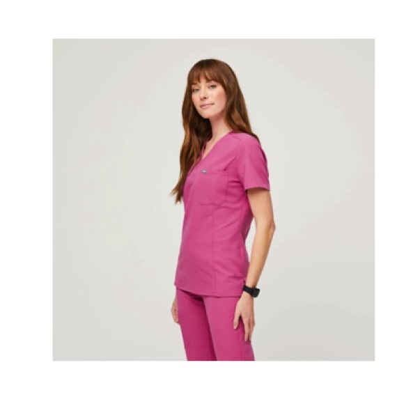 Figs Other Figs Slim Catarina Onepocket Scrub Top Electric Orchid